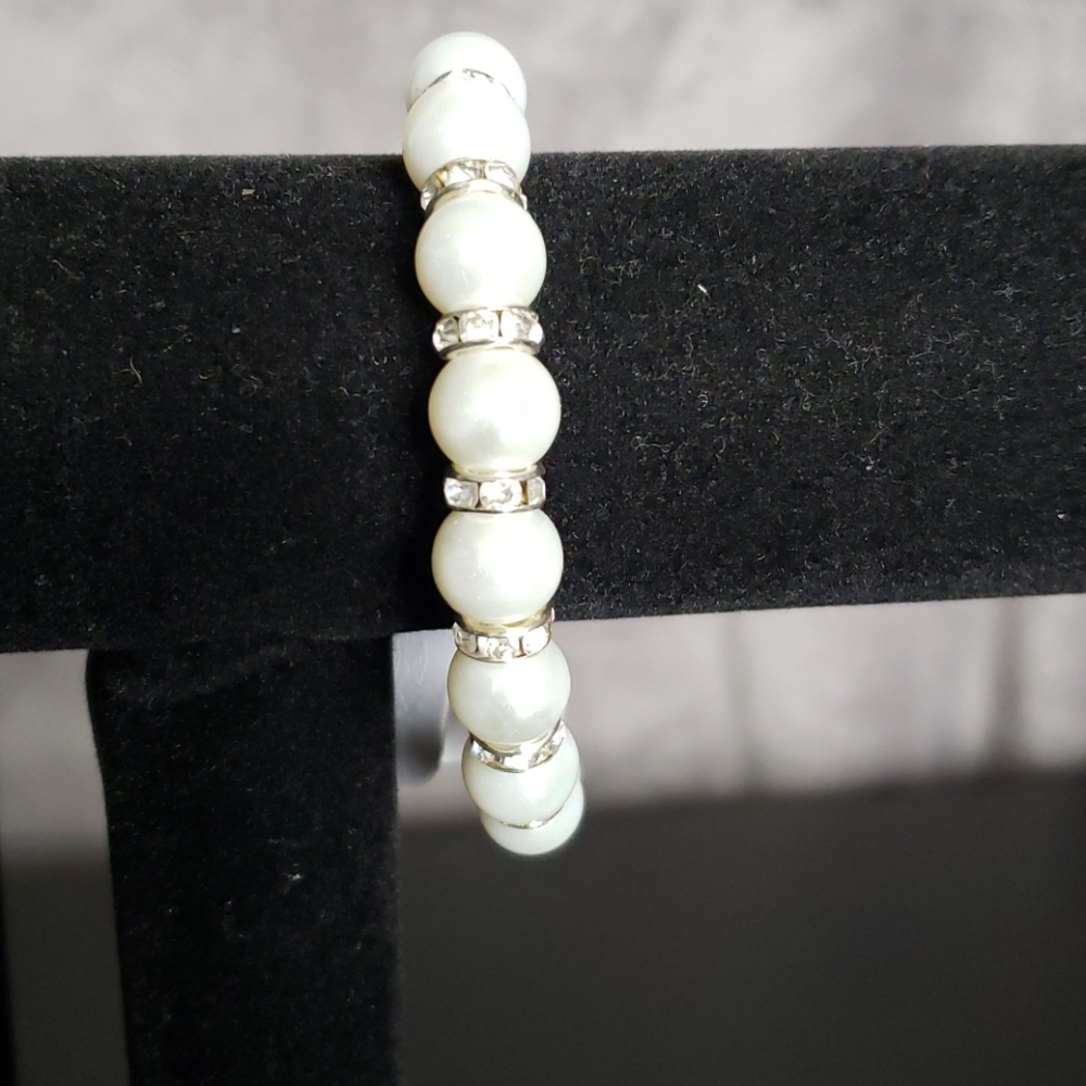 Rhinestone and Pearl Diamond Bracelet